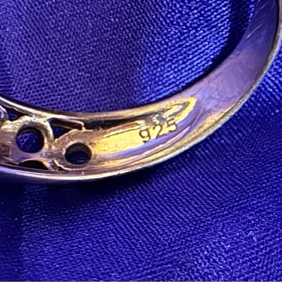 Sterling silver ring with light blue stone - Picture 5 of 7